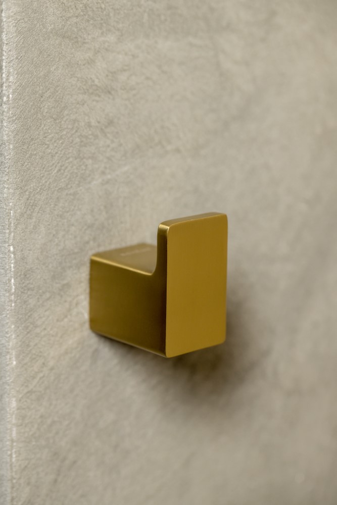 Крючок Qubic Matt Gold 10726-MG