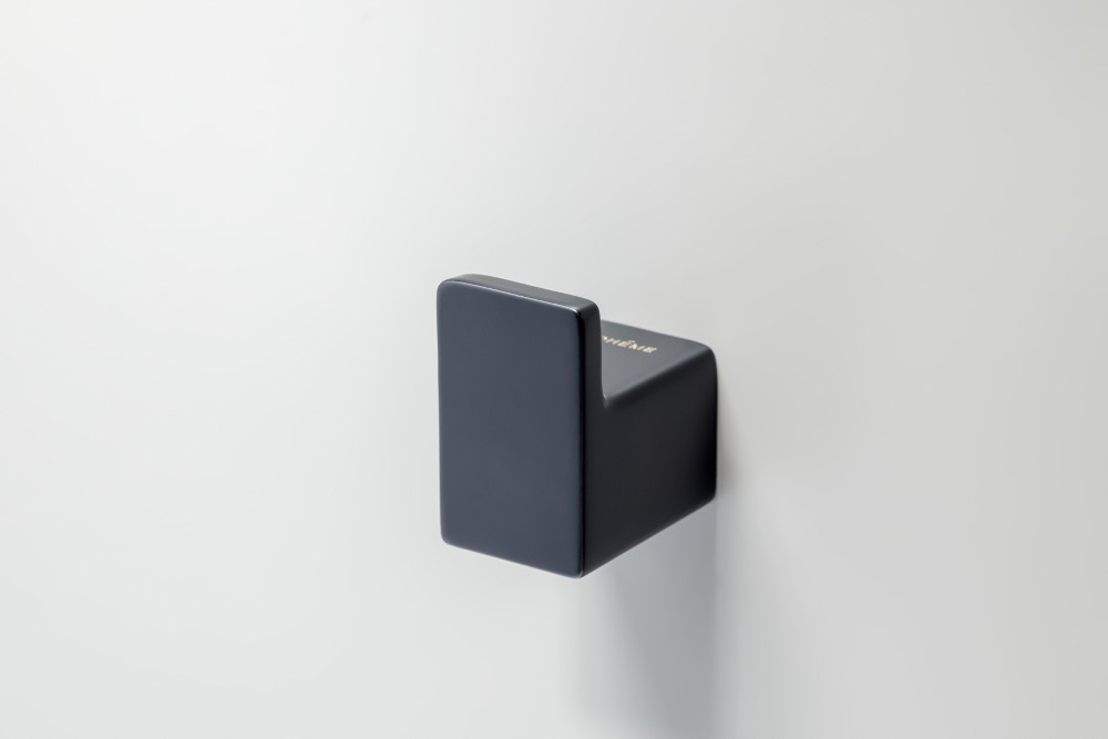 Крючок Qubic Black 10726-B