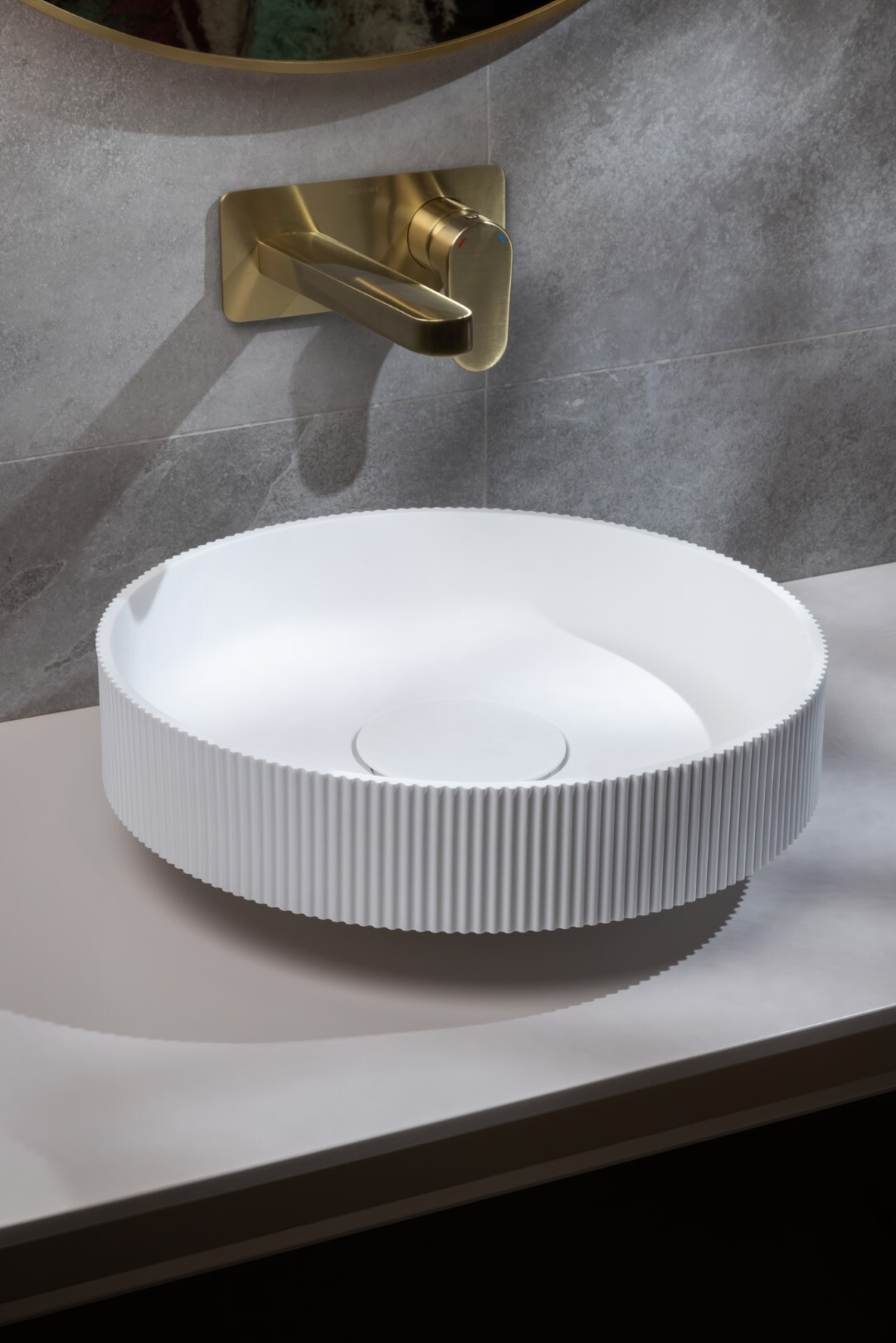 Раковина накладная Ø40 см ArmadiArt Sole Corian 801-R-MW