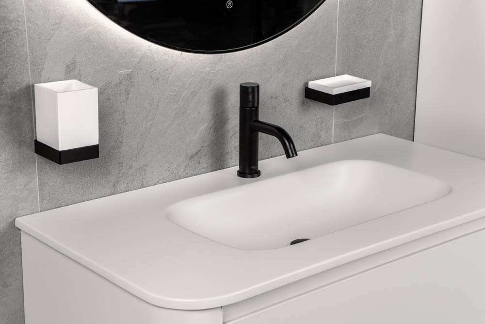 Стакан настенный Qubic Black 10724-B