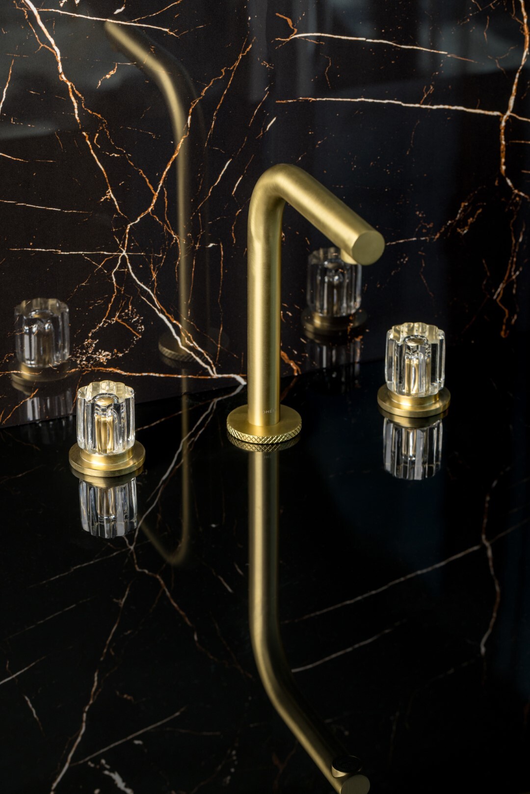 Смеситель для раковины Boheme Elegante 152-MG-EL