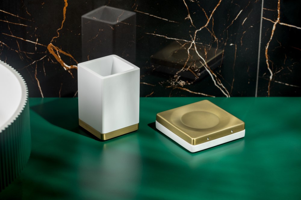 Мыльница квадратная Qubic Matt Gold 10960-MG