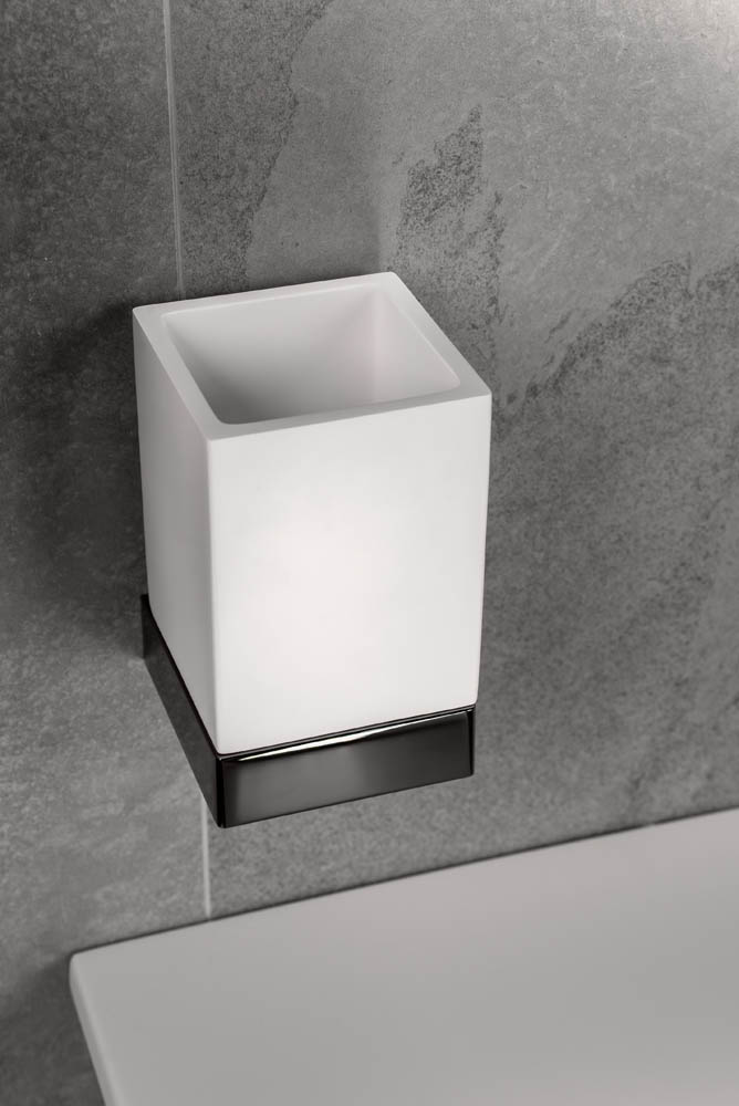 Стакан настенный Qubic Shine Gun Metal 10724-SGM